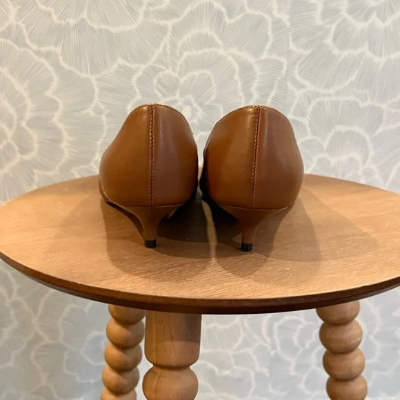 Ann Taylor Brown Leather Kitten Heels - Picture 4 of 7